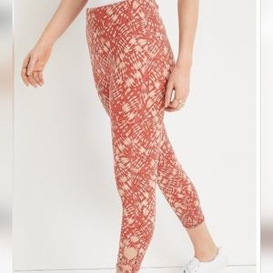 NWT Maurices patterned Capri leggings size M